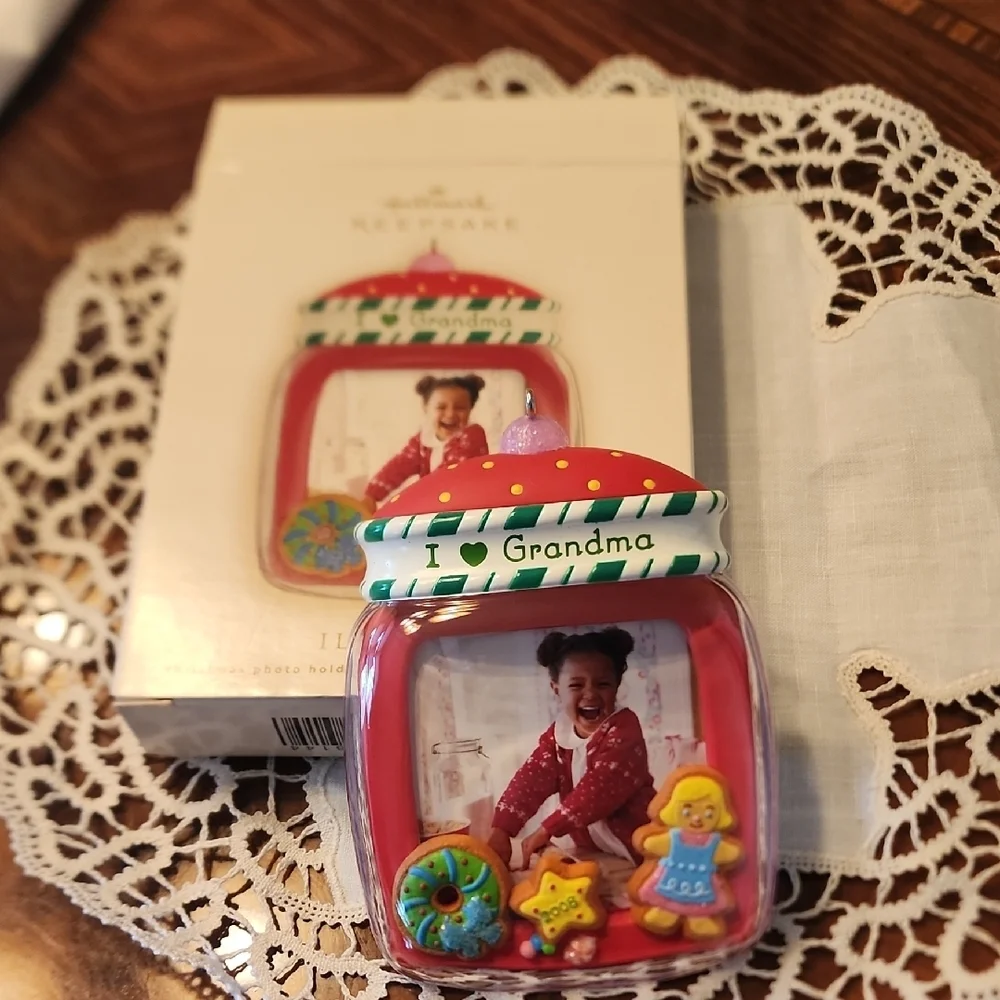 Hallmark Keepsake Red and Green 'I Love Grandma' Ornament